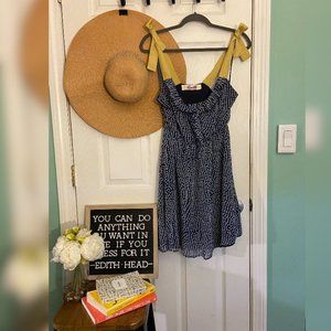 Polka-dot tie strap dess